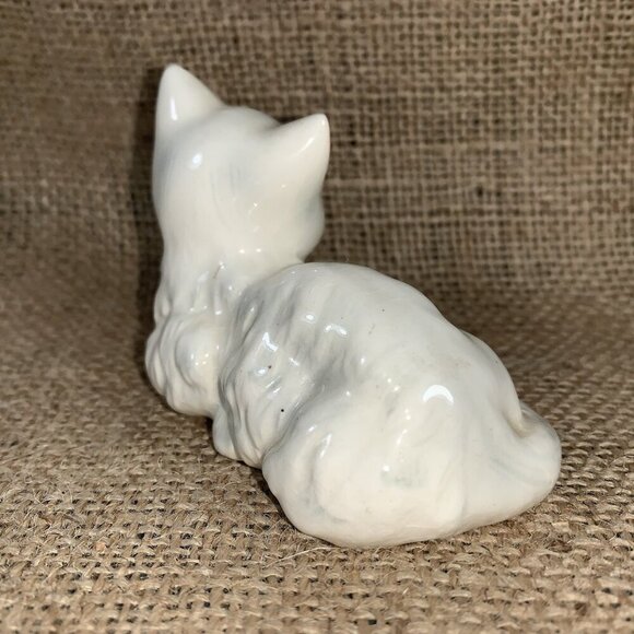 Vintage White Porcelain Cat Smiling Green Eyes Japan - Picture 5 of 10